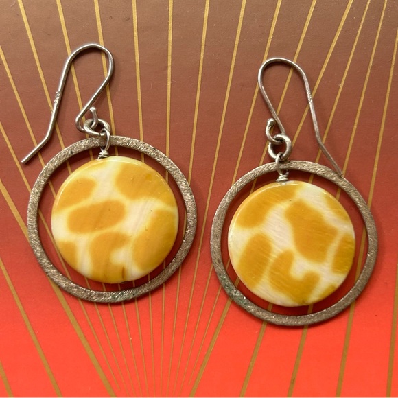 Earrings - Picture 4 of 4